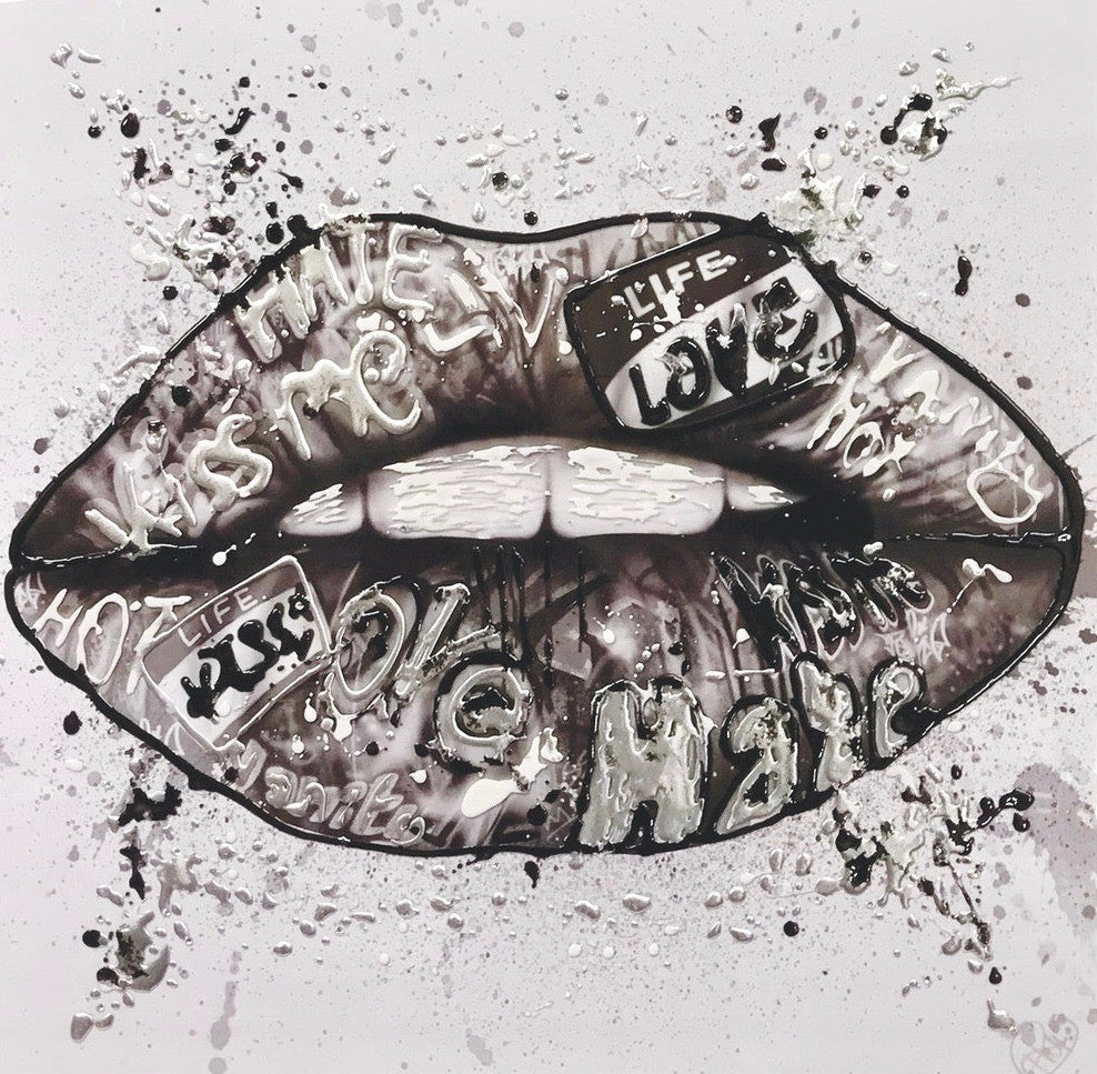 Graffiti Lips - Black and White Liquid Art