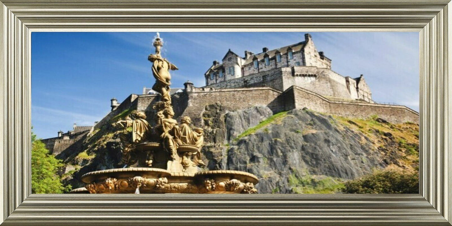 Edinburgh Castle and Fountain