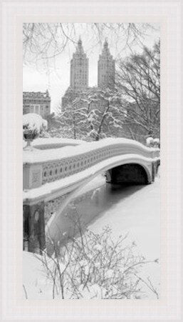 Dakota Building - Black and White