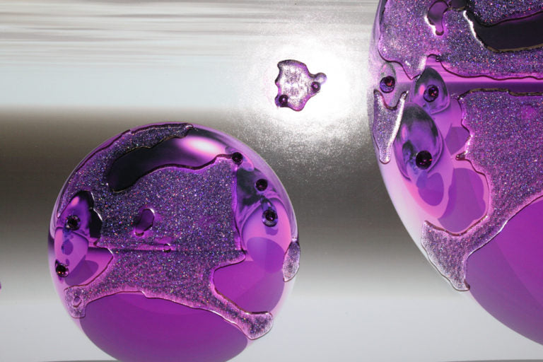 3D Deluxe Purple Spheres with Liquid Art Embellishment
