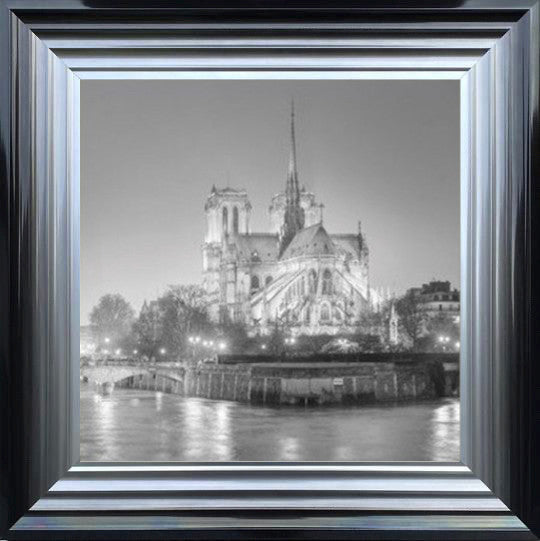 Notre Dame - Black and White